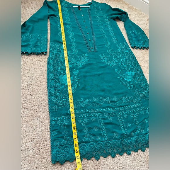 Charizma brand Pakistani Indian embroidered dress/outfit/suit - Picture 12 of 15